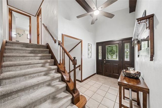 106 Daums Ln, Penn Twp, PA 15085
