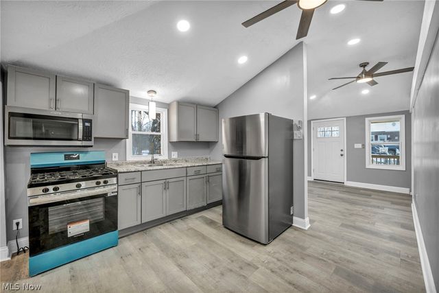 491 E 39th Street, Lorain, OH 44055