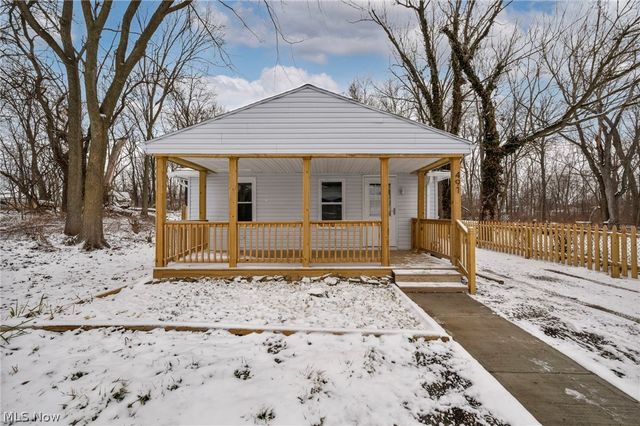 491 E 39th Street, Lorain, OH 44055