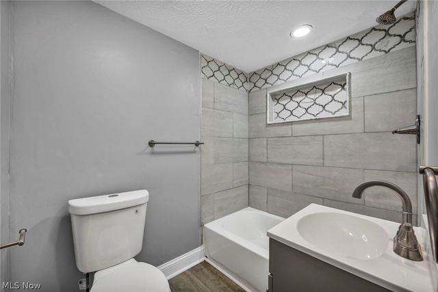 491 E 39th Street, Lorain, OH 44055