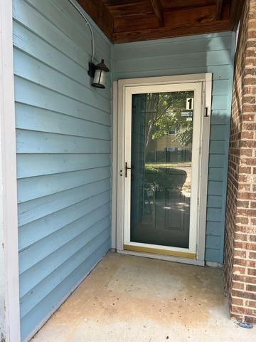 3218 Selwyn Farms Lane 1, Charlotte, NC 28209