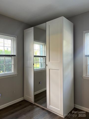 3218 Selwyn Farms Lane 1, Charlotte, NC 28209