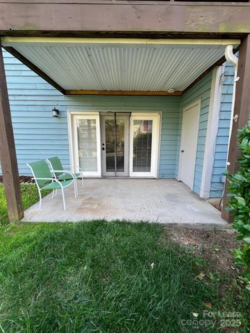 3218 Selwyn Farms Lane 1, Charlotte, NC 28209