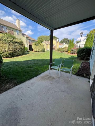 3218 Selwyn Farms Lane 1, Charlotte, NC 28209