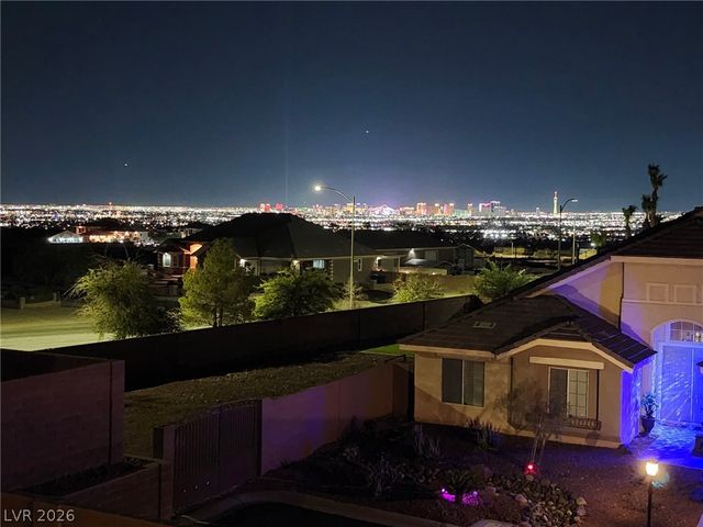 6941 Lazy Sunset Court, Las Vegas, NV 89156