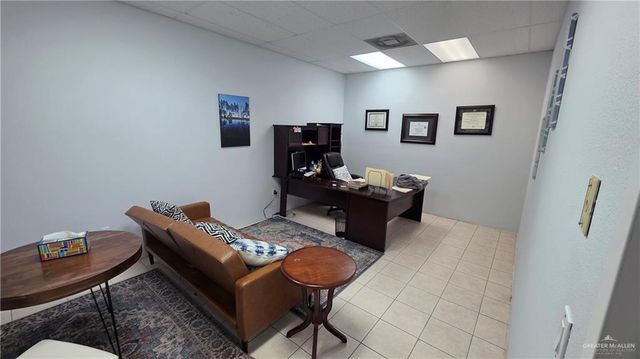 526 S Closner Boulevard B, Edinburg, TX 78539