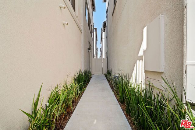 2413 Little Rock Lane, Simi Valley, CA 93065
