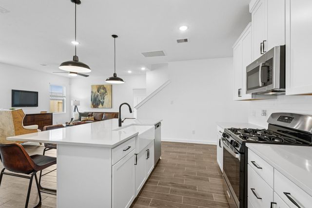 7918 Jasper Meadows Way, Angleton, TX 77515