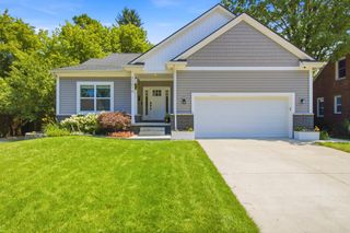 23070 Meadowlark Street, Oak Park City, MI 48237