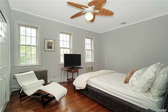 215 Roosevelt Boulevard, Long Beach, NY 11561