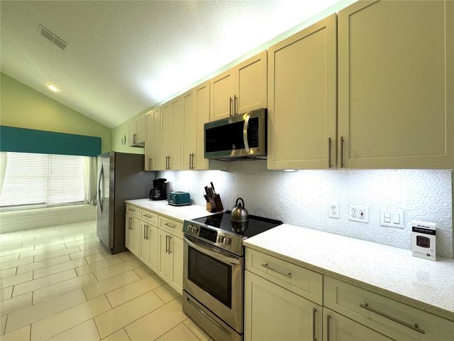 7962 GOLDEN POND COURT, Kissimmee, FL 34747