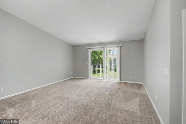 3292 Greenbrier Street 3292D, Vadnais Heights, MN 55127
