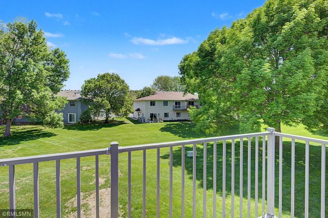 3292 Greenbrier Street 3292D, Vadnais Heights, MN 55127