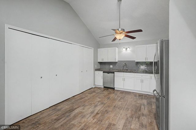 3292 Greenbrier Street 3292D, Vadnais Heights, MN 55127
