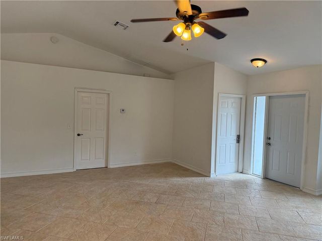 1371 14th AVE NE, Naples, FL 34120