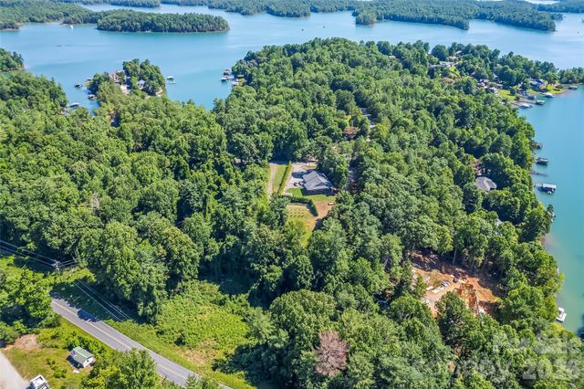 6125 Holiday Shores Avenue, Nebo, NC 28761