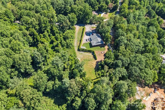 6125 Holiday Shores Avenue, Nebo, NC 28761