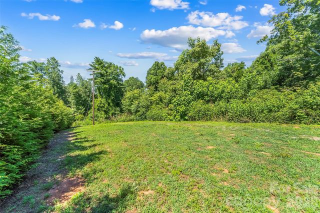 6125 Holiday Shores Avenue, Nebo, NC 28761