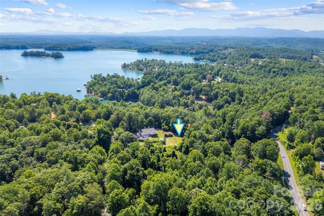 6125 Holiday Shores Avenue, Nebo, NC 28761