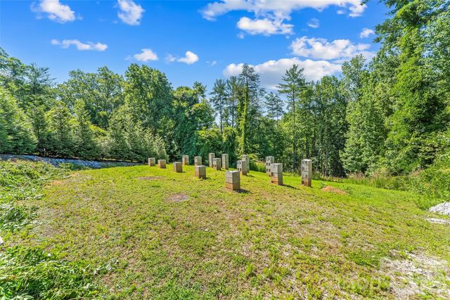 6125 Holiday Shores Avenue, Nebo, NC 28761