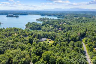 6125 Holiday Shores Avenue, Nebo, NC 28761