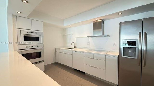19380 Collins Avenue 905, Sunny Isles Beach, FL 33160