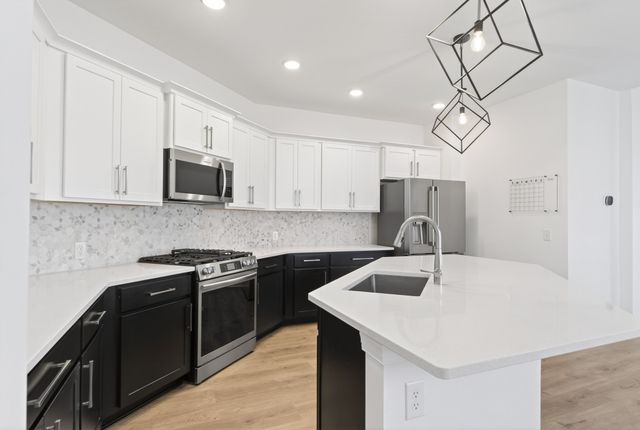 1088 Linn Cove Ct, Gallatin, TN 37066