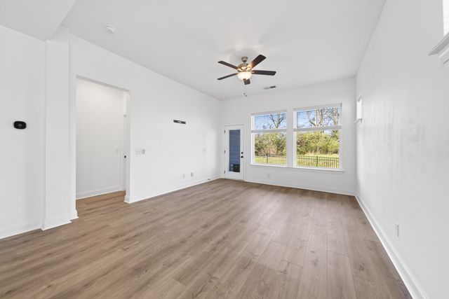 1088 Linn Cove Ct, Gallatin, TN 37066