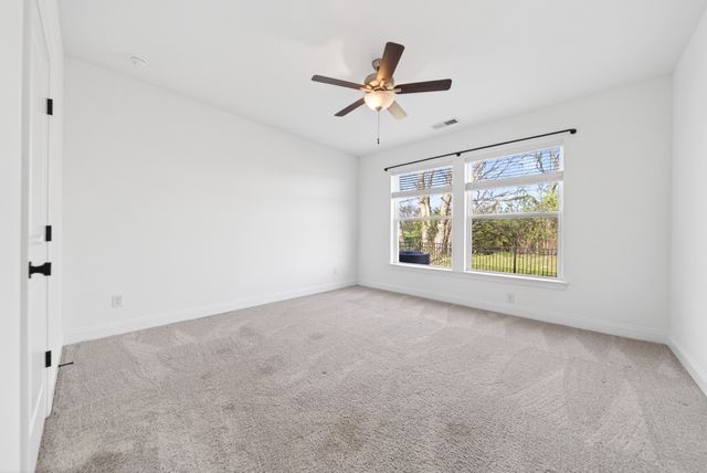 1088 Linn Cove Ct, Gallatin, TN 37066