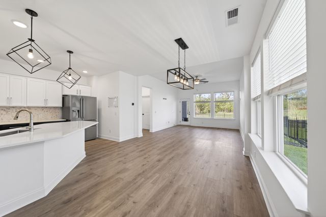 1088 Linn Cove Ct, Gallatin, TN 37066