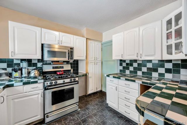 13 Crystal Street, Elmont, NY 11003