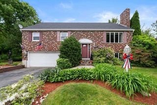 154 Liberty Bell Cir, Weymouth, MA 02189