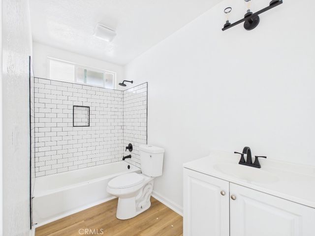 16951 Hoskins 5, Huntington Beach, CA 92649