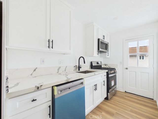 16951 Hoskins 5, Huntington Beach, CA 92649