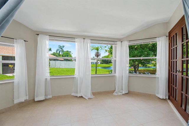9709 Sunny Isle Circle, Boca Raton, FL 33428