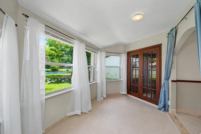 9709 Sunny Isle Circle, Boca Raton, FL 33428