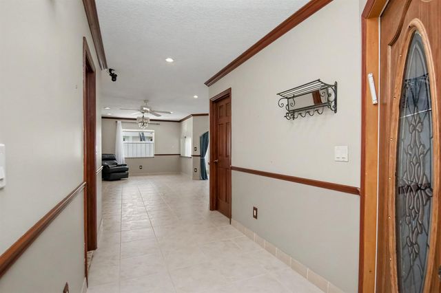 9709 Sunny Isle Circle, Boca Raton, FL 33428