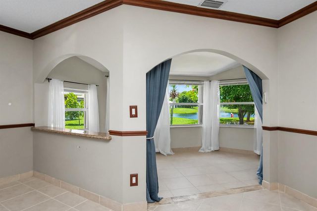 9709 Sunny Isle Circle, Boca Raton, FL 33428