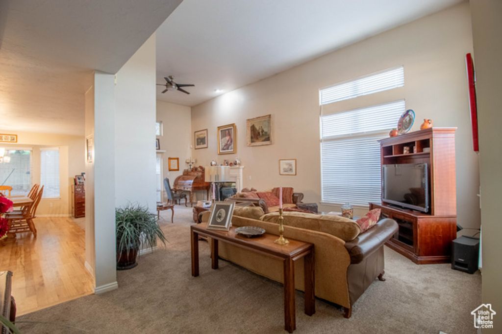 Image 5 of property listing at 2288 E EMERALD HILLS CT, Salt Lake City, UT 84121