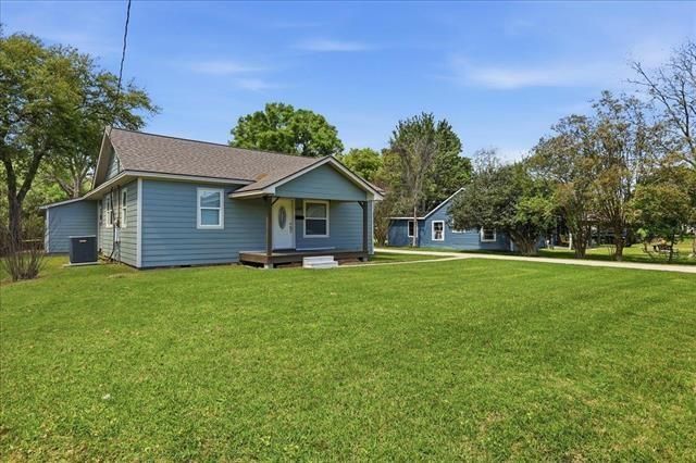 6309 32nd Street, Groves, TX 77619