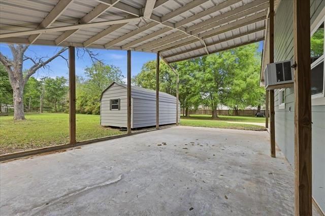 6309 32nd Street, Groves, TX 77619