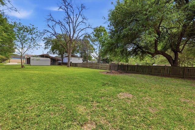 6309 32nd Street, Groves, TX 77619