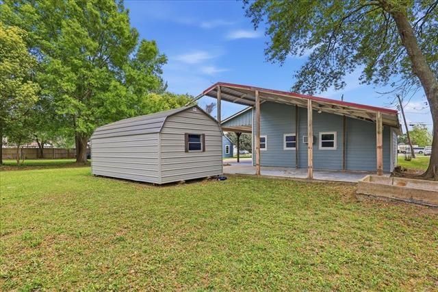 6309 32nd Street, Groves, TX 77619