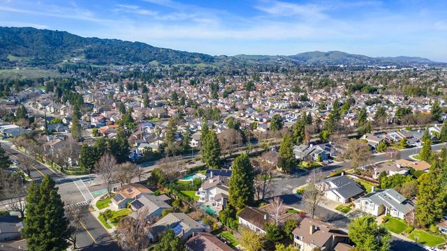 5995 Via Del Cielo, Pleasanton, CA 94566