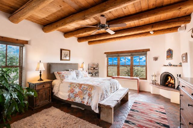 277 Spur Ranch Road, Lamy, NM 87540