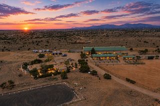 277 Spur Ranch Road, Lamy, NM 87540
