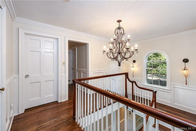 22 Woods Lane, Scarsdale, NY 10583