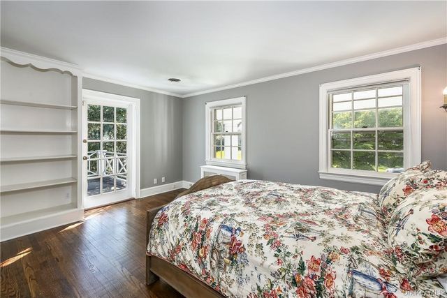 22 Woods Lane, Scarsdale, NY 10583