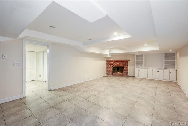 22 Woods Lane, Scarsdale, NY 10583