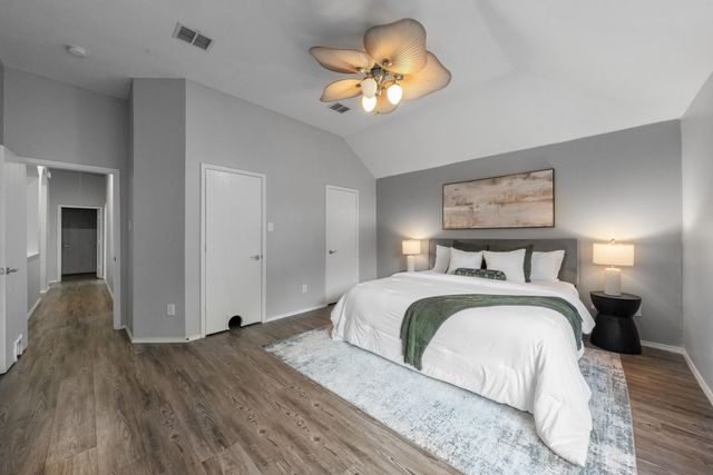 215 Longhorn Trail, Grand Prairie, TX 75052